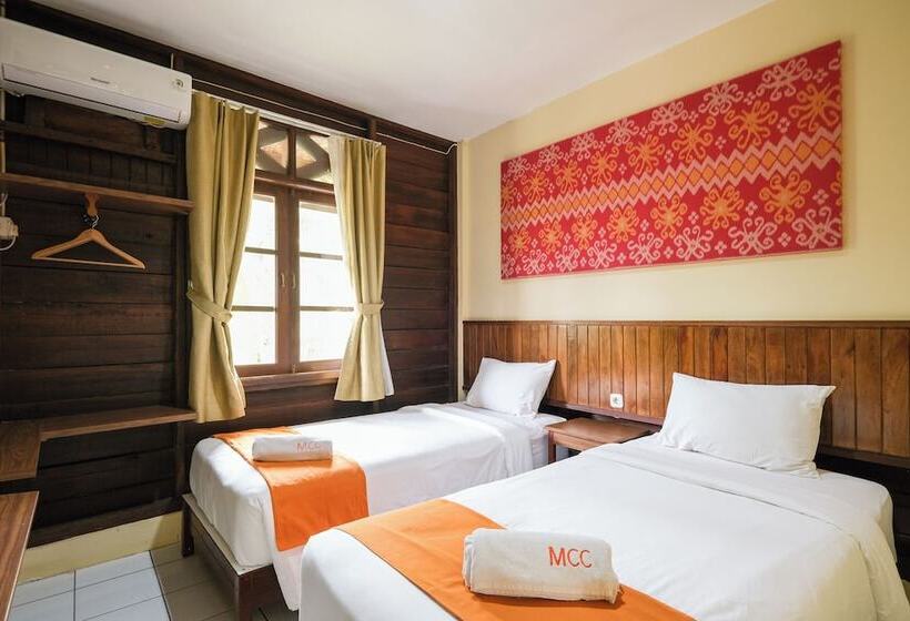 Дом 4 Спальни, Mutiara Carita Cottages