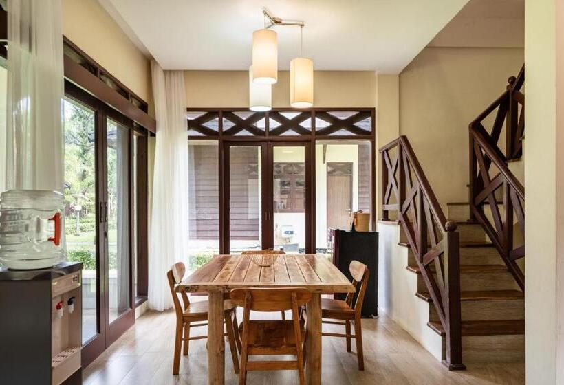 Хижина, Mutiara Carita Cottages