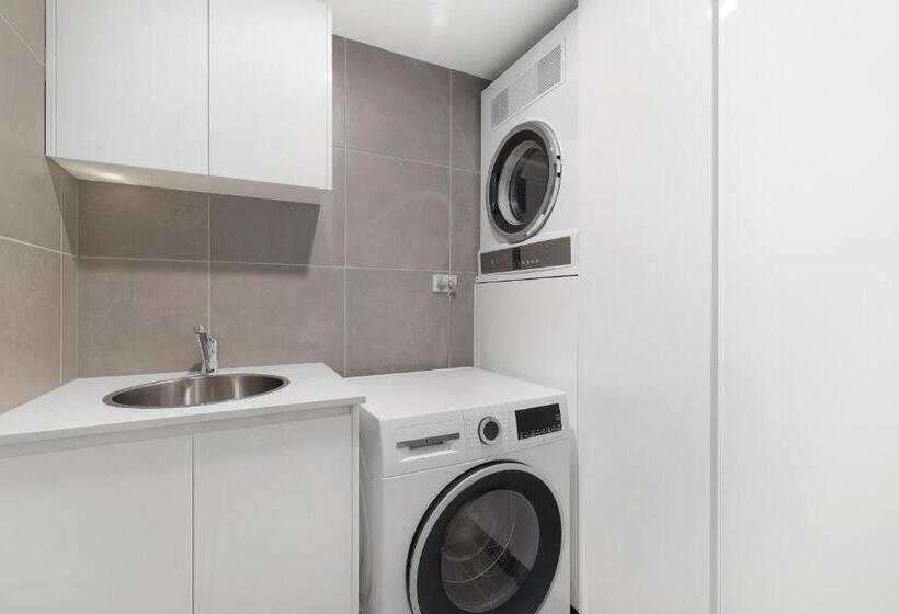 آپارتمان سوپریور 2 خوابه, Surfers Century Oceanside Apartments