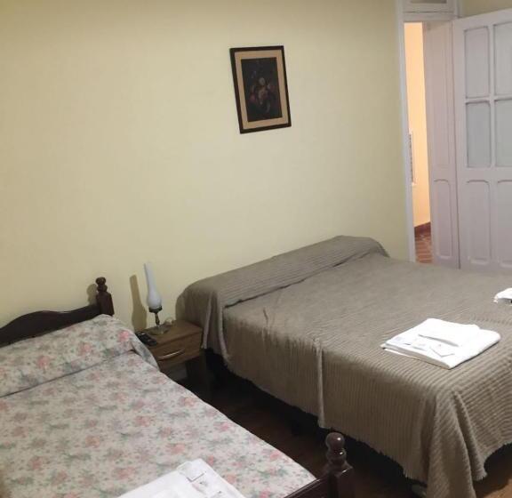 اتاق استاندارد سه نفره, Hosteria San Martin