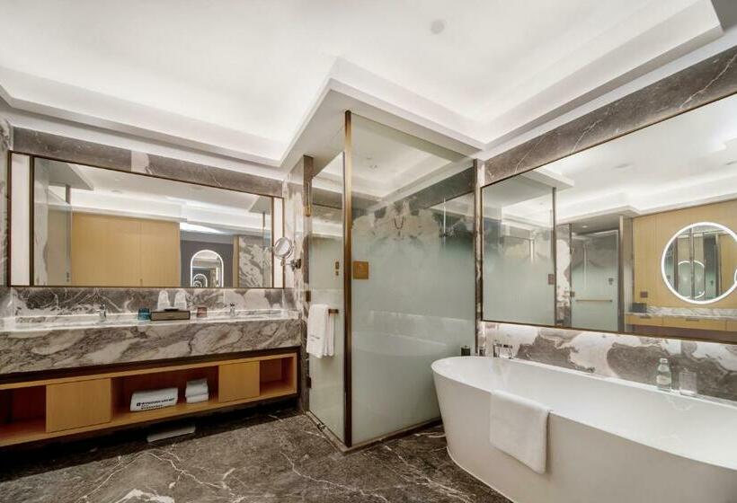 Номер Deluxe Кровать Кинг, Wyndham Grand Zhaoqing Downtown
