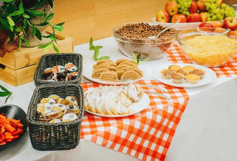 اتاق استاندارد, Arena