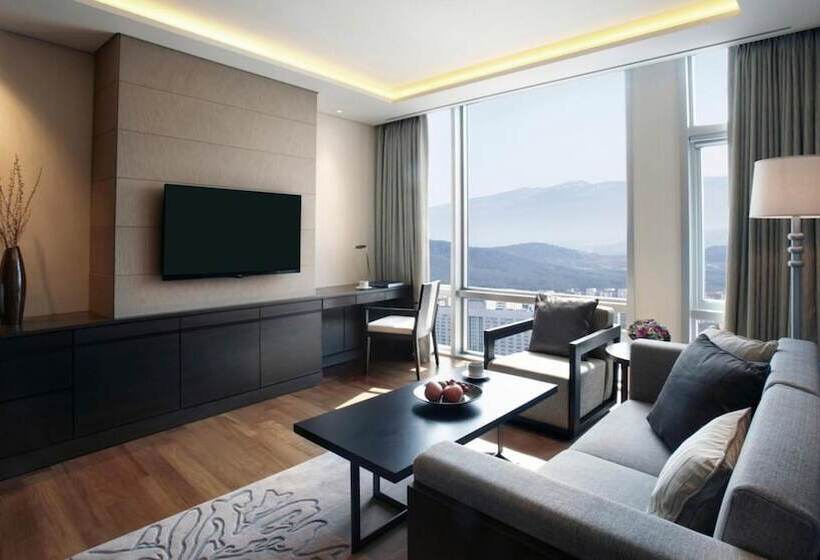 سوییت سوپریور با چشم‌انداز دریا, Lotte City Hotel Jeju