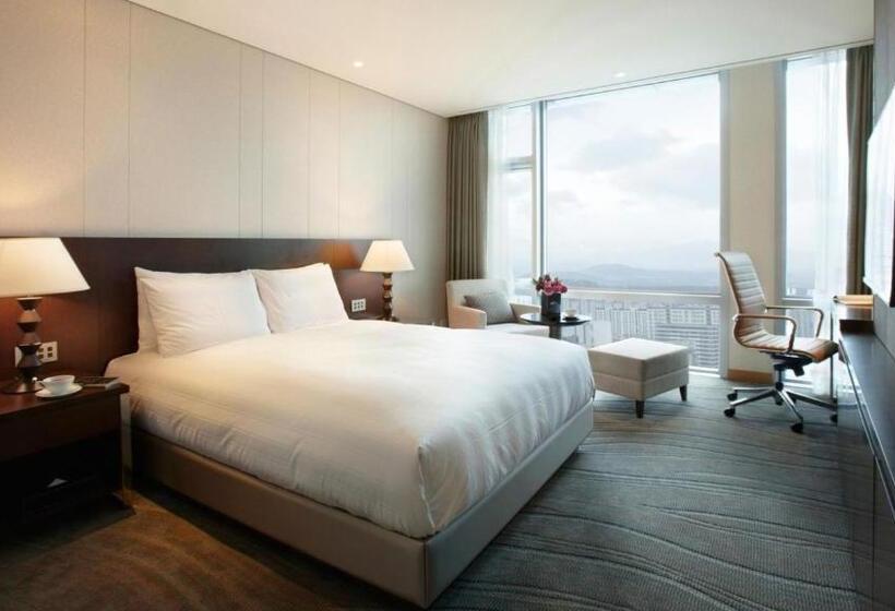 اتاق لوکس, Lotte City Hotel Jeju