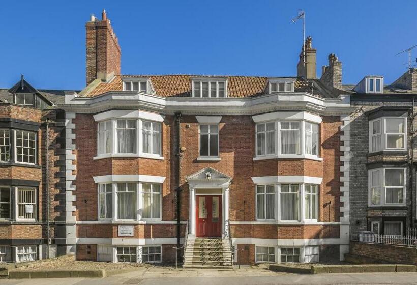 اتاق لوکس, Bagdale Hall