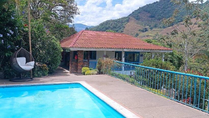 Вилла с 1 спальней и бассейном, Duck House Hostel / La Vega