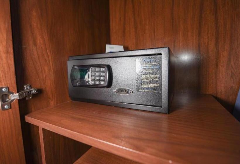 اتاق استاندارد, Holiday Inn Express And Suites Celaya, An Ihg