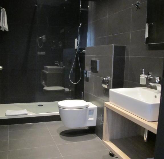 Номер Стандарт, Kapitol