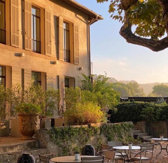 Номер Executive, Les Lodges Sainte Victoire Hotel & Spa