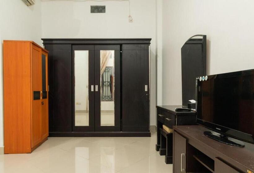 Люкс, Reddoorz Syariah Near Universitas Putra Indonesia Padang