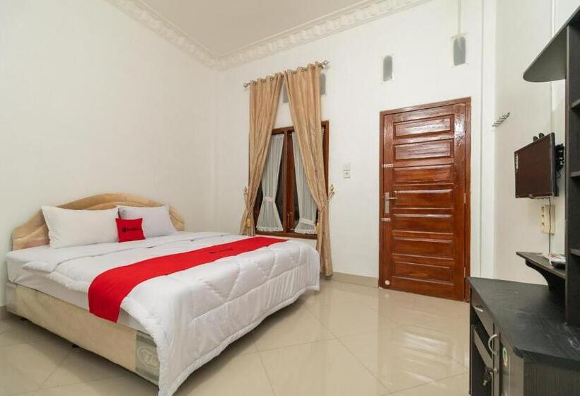 Номер Economy, Reddoorz Syariah Near Universitas Putra Indonesia Padang