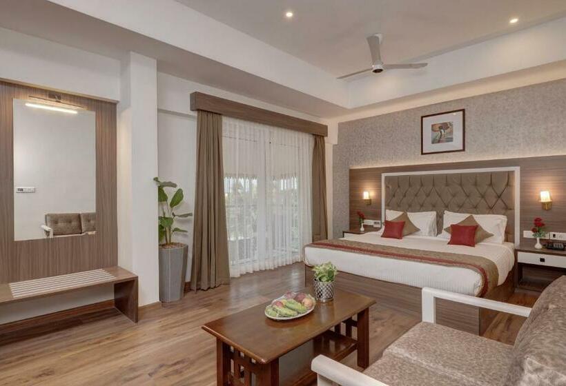디럭스 룸 킹사이즈 침대, Kumarakom Park Resort
