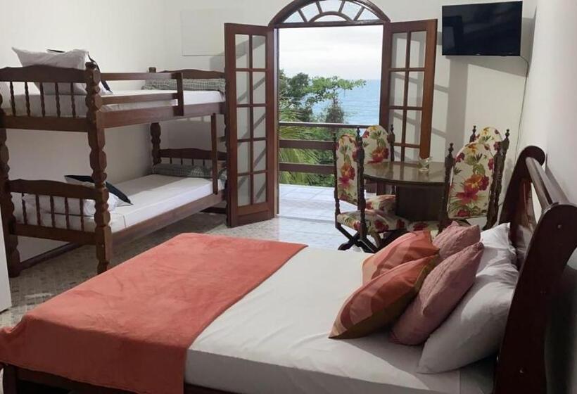 패밀리 스위트, Praia Virgem Hostel