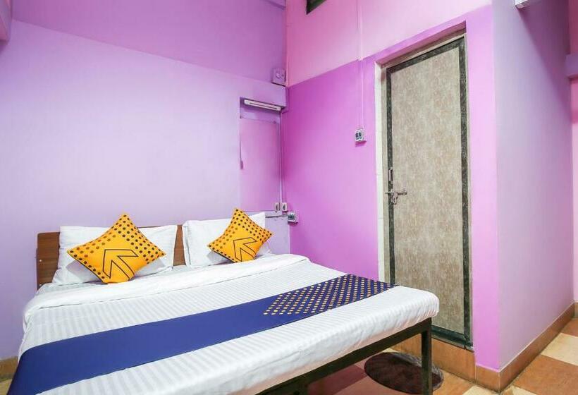 Номер Стандарт Трехместный, Spot On 67841 Hotel Rajeshwar