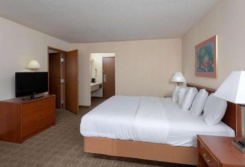 Superior Suite, Norwood Inn & Suites Indianapolis