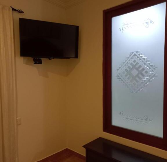 سوییت لوکس, Marhialja Hotel Boutique