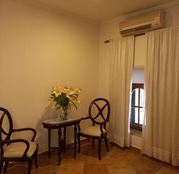 سوییت, Marhialja Hotel Boutique