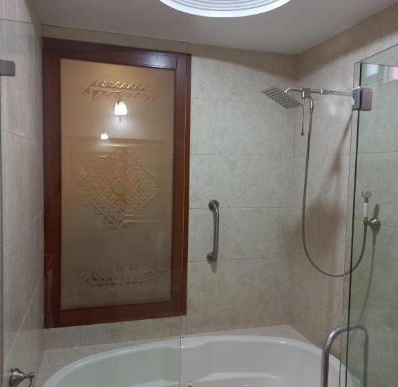 سوییت لوکس, Marhialja Hotel Boutique