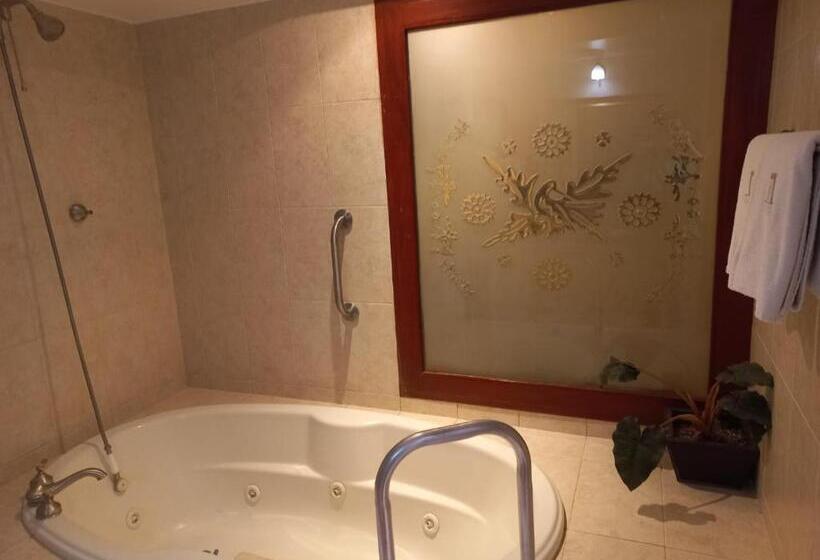 سوییت جونیور, Marhialja Hotel Boutique