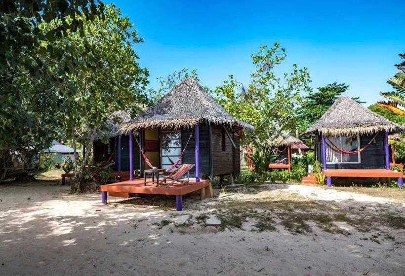 کابین, Monkey Island Resort Koh Mak