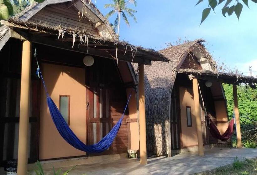 کابین, Monkey Island Resort Koh Mak