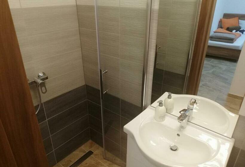Номер Стандарт, Haus Alexis