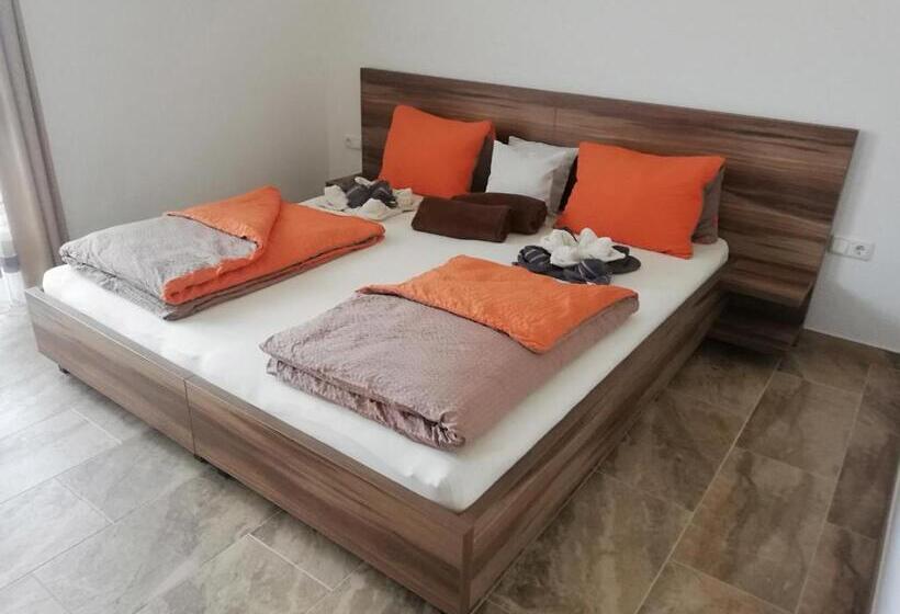 Номер Deluxe с Балконом, Haus Alexis