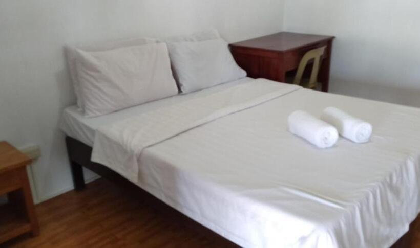 디럭스 룸, Happy Ripples Beach Resort