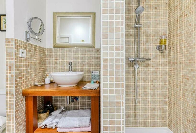 Номер Deluxe, Maison Dix Chambres D Hôtes Et Espace Spa Bien être