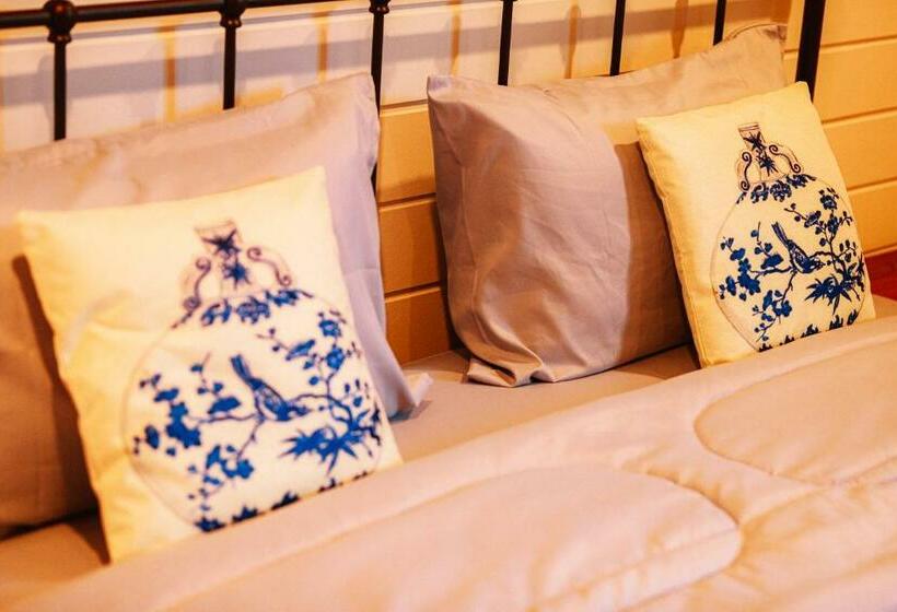 Стандартный Номер Кровать Кинг, Chertel Poshtel