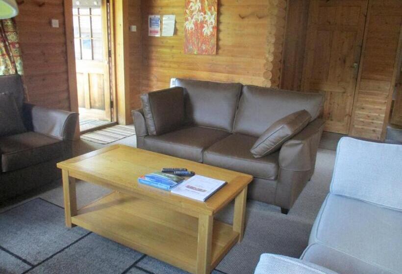 Дом 2 Спальни, Pantglas Hall Lodges