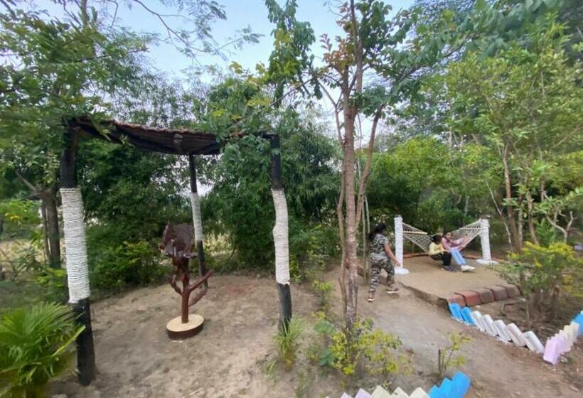 デラックスファミリールーム, Sal Tree Resort By Vihasta, Kanha
