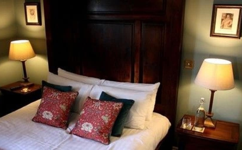 Семейный Номер, Churston Manor