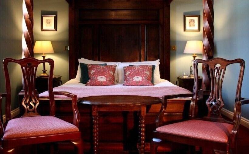 Номер Стандарт, Churston Manor