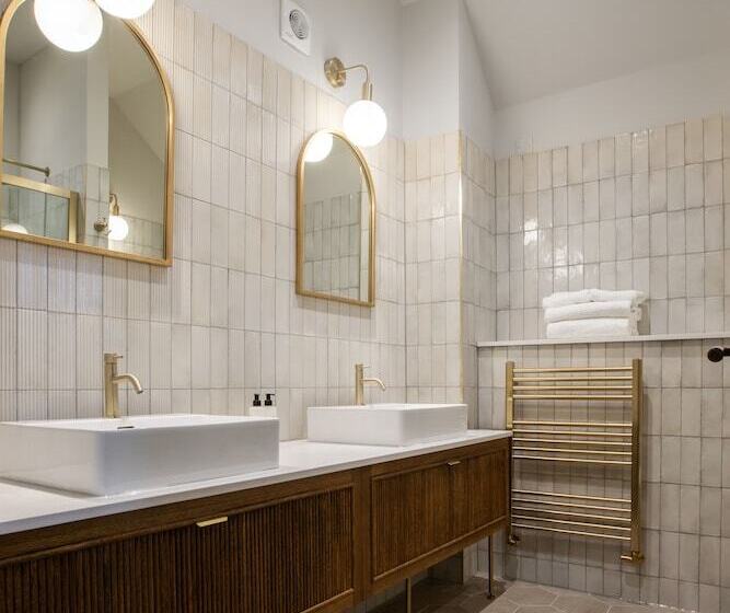 Номер Deluxe, Worplesdon Place