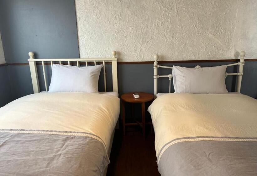 Номер Стандарт, Mojiko Guesthouse Porto
