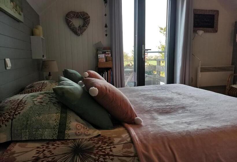 Номер Стандарт с Балконом, Entre Monts Et Collines B&b Et Spa En Option