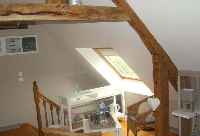 Семейный Номер, Gîte De La Cour
