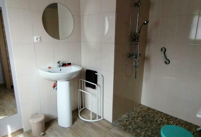 Номер Стандарт Адаптированный для Инвалидов, Vosges Chambres D Hotes