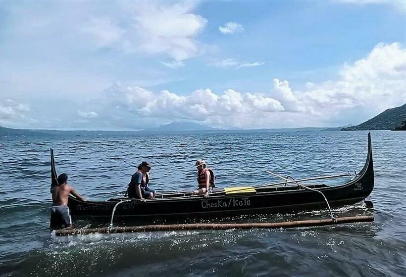 Номер Стандарт Вид на Озеро, Baywalk Suites Batangas