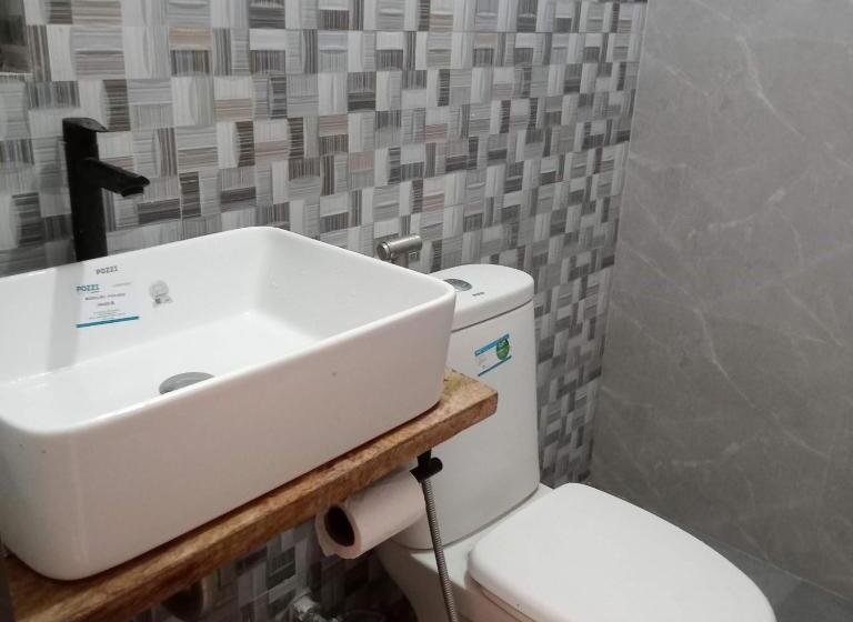 Люкс Вид на Бассейн, Baywalk Suites Batangas