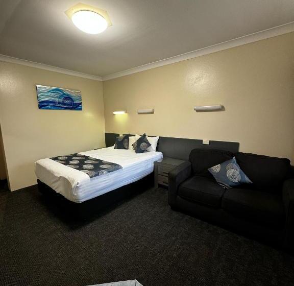 Номер Стандарт, Acacia Motel