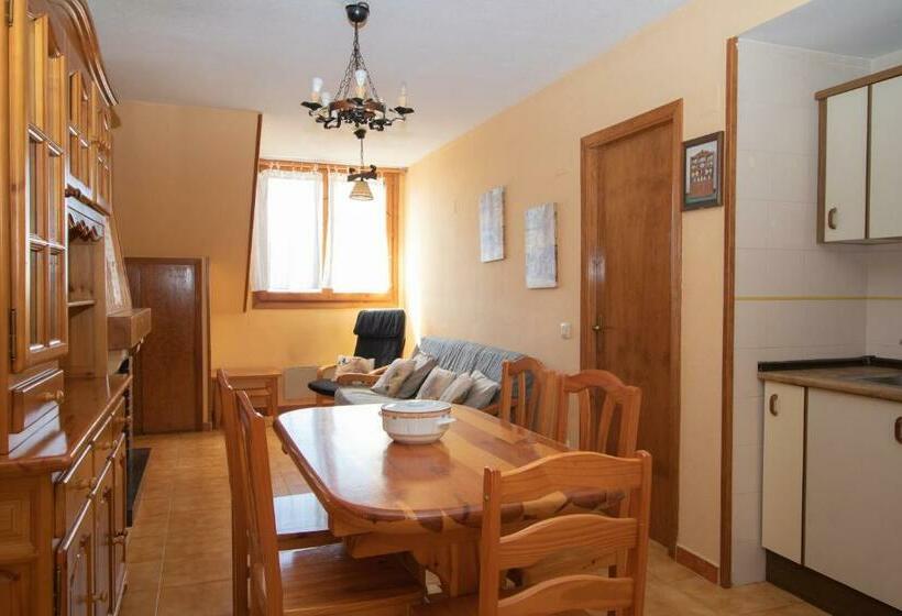 Апартаменты 2 Спальни, Apartamentos Villanua 3000