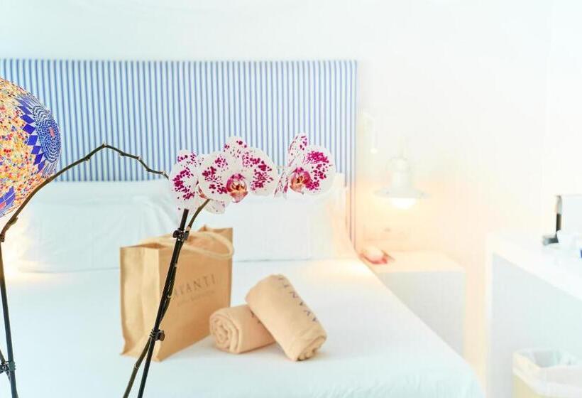 חדר סטנדרט עם טרסה, Avanti Lifestyle Hotel   Only Adults