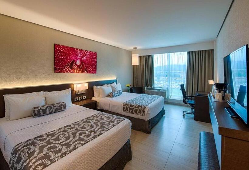 디럭스 룸, Crowne Plaza Airport, An Ihg