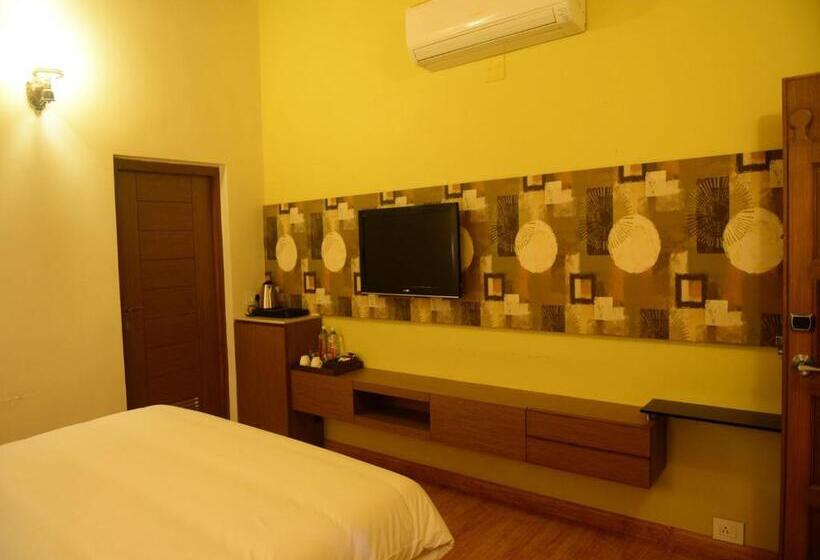 اتاق لوکس, Narayani Heights, Ahmedabad