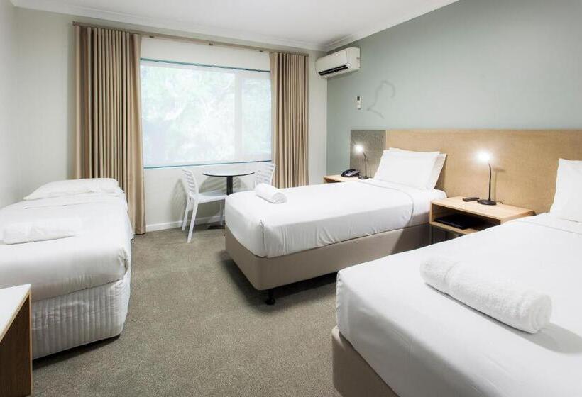 Номер Deluxe, Kings Park Motel