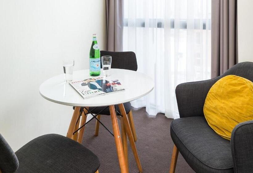 آپارتمان 1 خوابه, City Edge North Melbourne Apartment