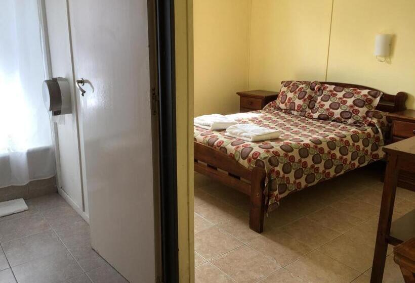 اتاق استاندارد, Hostel Los Pioneros