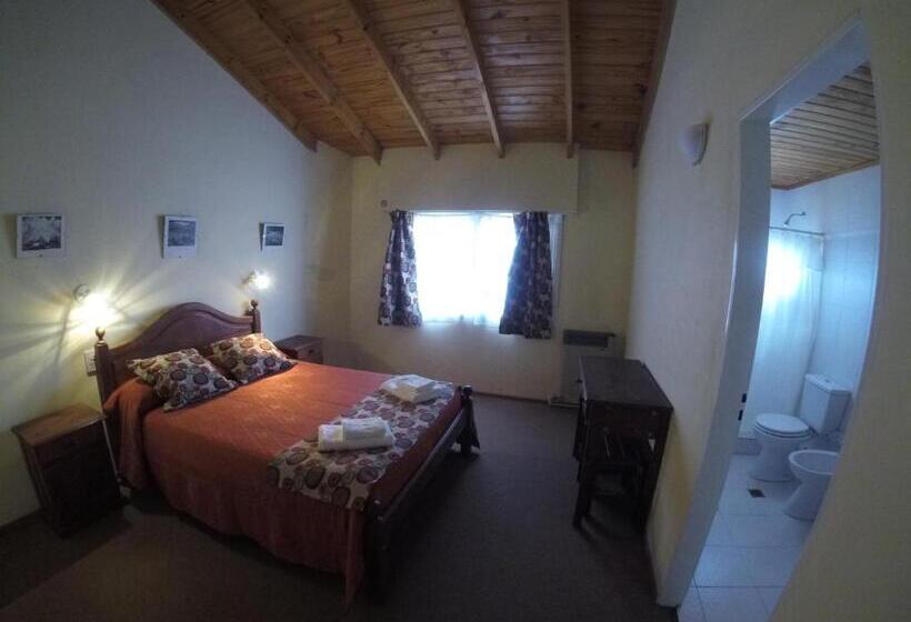 اتاق سوپریور, Hostel Los Pioneros